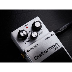 BOSS DS-1-WH  DISTORTION LIMITED EDITION WHITE