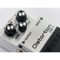 BOSS DS-1-WH  DISTORTION LIMITED EDITION WHITE