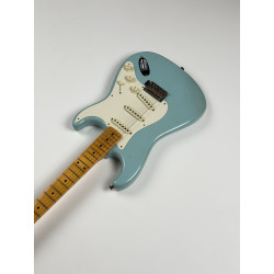 OCCASION FENDER CUSTOM SHOP STRATOCASTER  58 JOURNEYMAN DAPHNE BLUE + ETUI