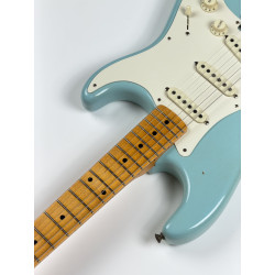 OCCASION FENDER CUSTOM SHOP STRATOCASTER  58 JOURNEYMAN DAPHNE BLUE + ETUI