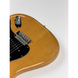 OCCASION FENDER STRATOCASTER 1979 + ETUI