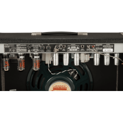 FENDER 64 CUSTOM DELUXE REVERB