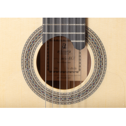 ADMIRA LUCIA ECF FLAMENCA CUTAWAY FISHMAN + HOUSSE 10MM