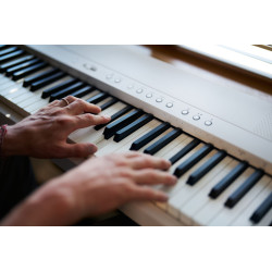 ROLAND FP-40 WHITE