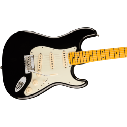 FENDER AMERICAN PROFESSIONAL STRATOCASTER BLACK