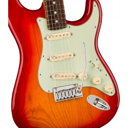 Fender American ULTRA Stratocaster RW PRB